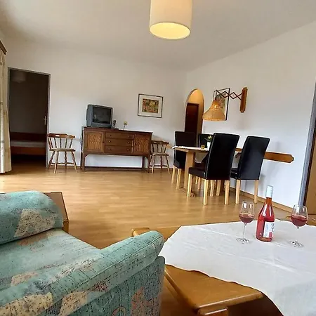 Apartment Kaspar Haus Kmb Seeblick Appartement Am Ossiacher See Mit Direktem Seezugang, Hallenbad Bodensdorf