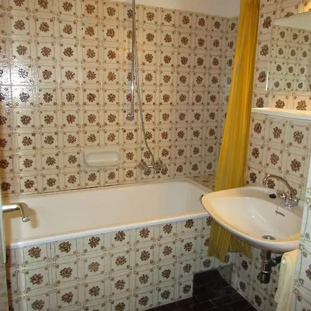 Kaspar Haus Kmb Seeblick Appartement Am Ossiacher See Mit Direktem Seezugang, Hallenbad