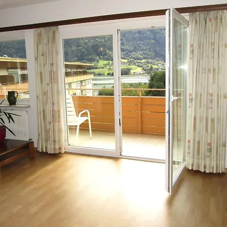Apartment Kaspar Haus Kmb Seeblick Appartement Am Ossiacher See Mit Direktem Seezugang, Hallenbad Bodensdorf