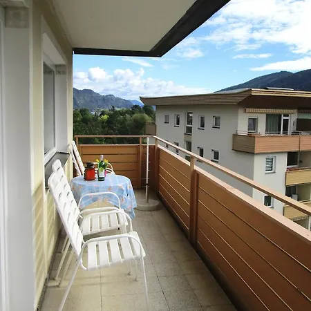Apartment Kaspar Haus Kmb Seeblick Appartement Am Ossiacher See Mit Direktem Seezugang, Hallenbad